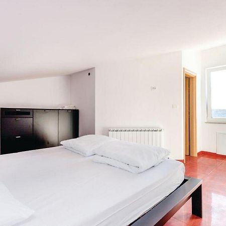Apartments Host Barbat na Rabu ภายนอก รูปภาพ