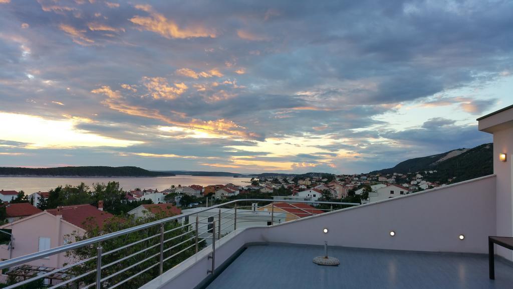 Apartments Host Barbat na Rabu ภายนอก รูปภาพ