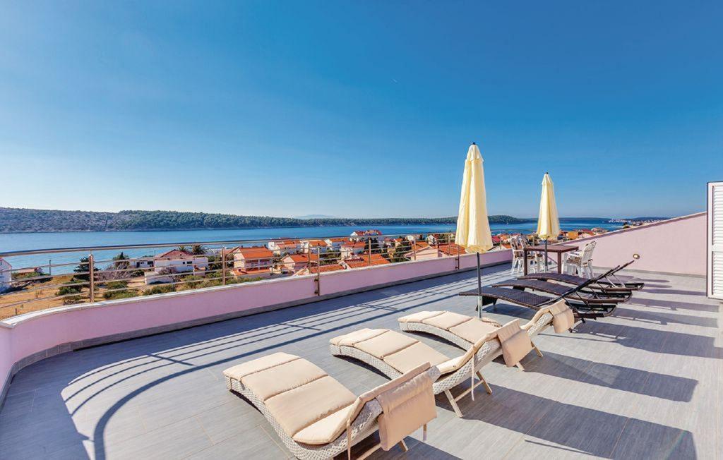 Apartments Host Barbat na Rabu ภายนอก รูปภาพ